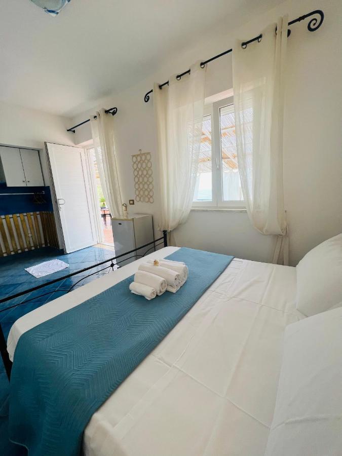 Villa Isabella פונזה מראה חיצוני תמונה